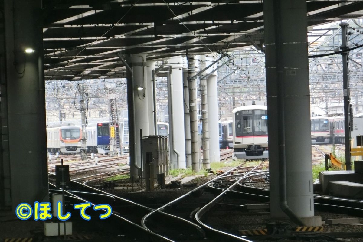 Overview of Motosumiyoshi Depot on Tokyu Line