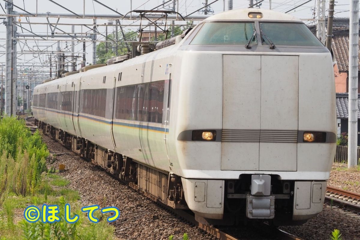 特急しらさぎで活躍するJR西日本681系0番台の鉄道写真