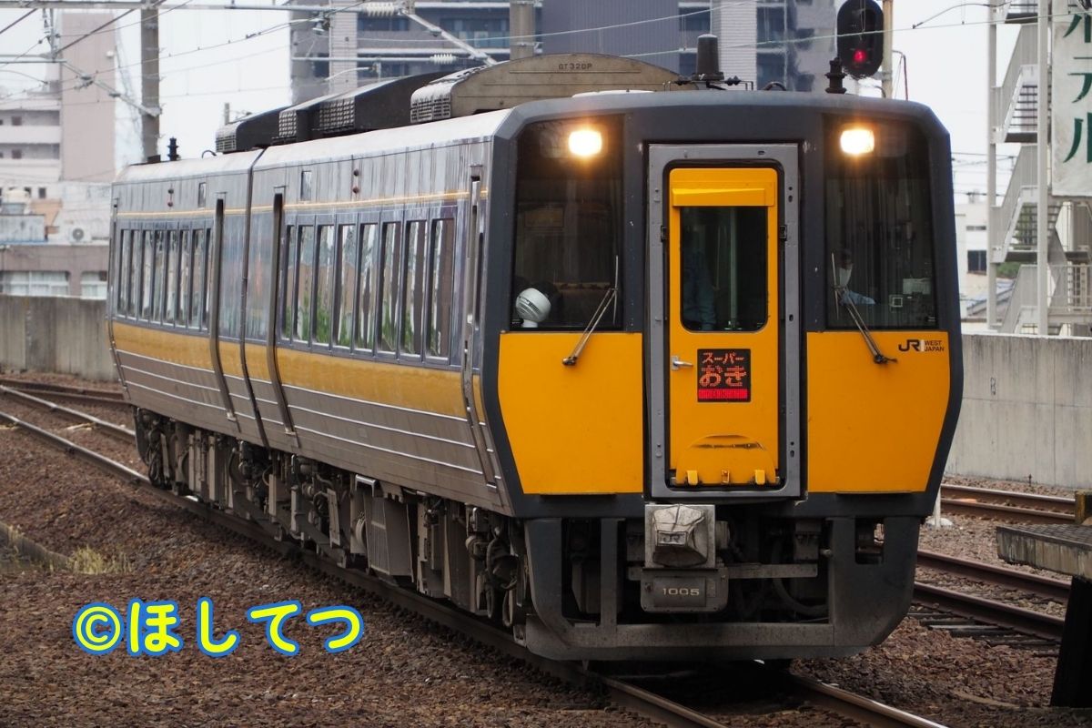 特急スーパーおきで活躍するJR西日本キハ187系0番台の鉄道写真