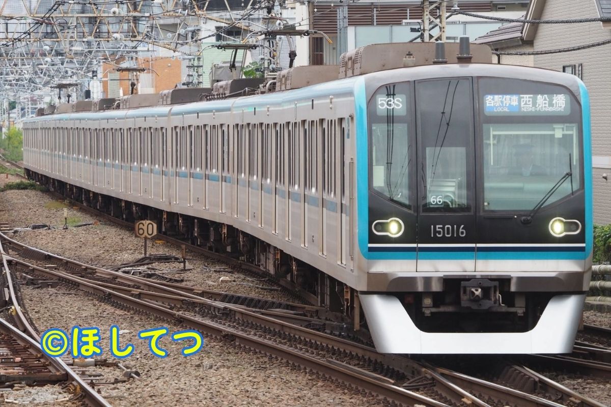 東京メトロ15000系・JR中央本線三鷹駅の写真