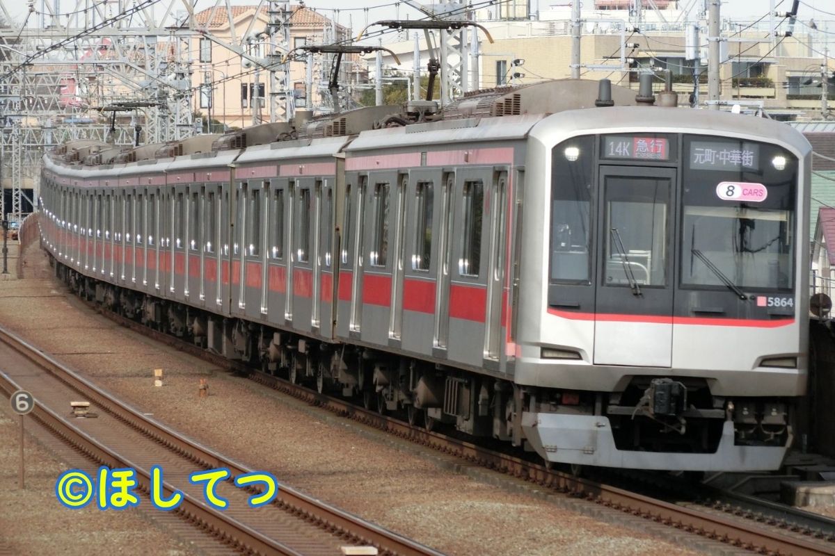 東急電鉄5050系・東急東横線多摩川駅の写真