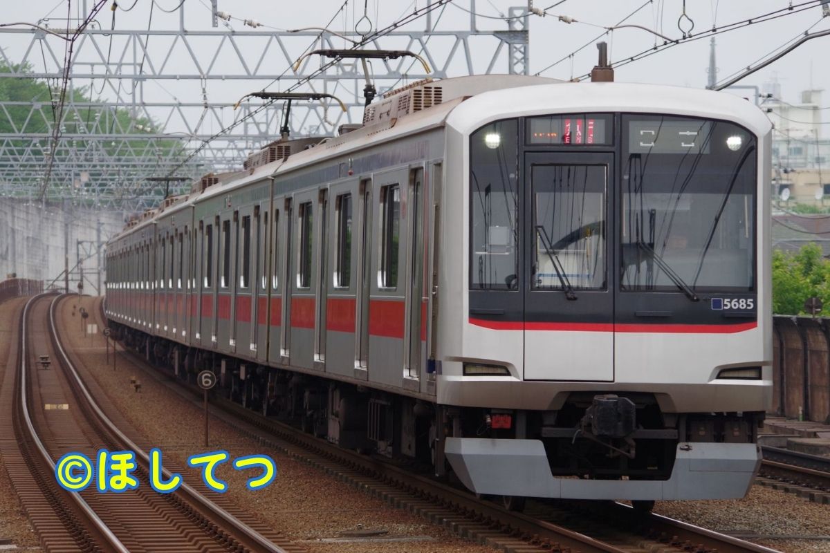 東急電鉄5080系・東急目黒線多摩川駅の写真