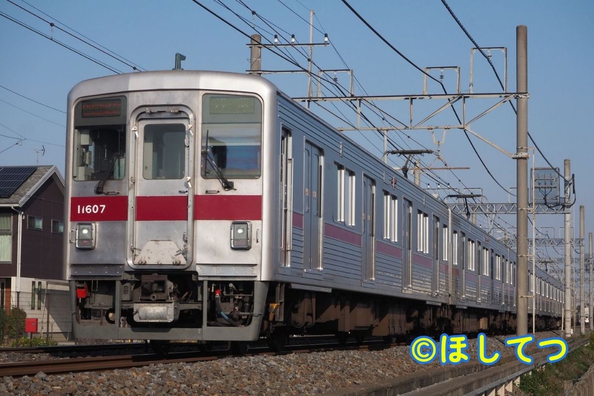 東武鉄道10000系・東武伊勢崎線東武動物公園駅～姫宮駅間の写真