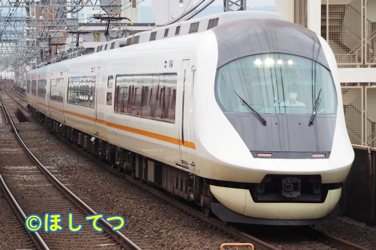 近畿日本鉄道21020系アーバンライナーnext・近鉄大阪線今里駅の写真