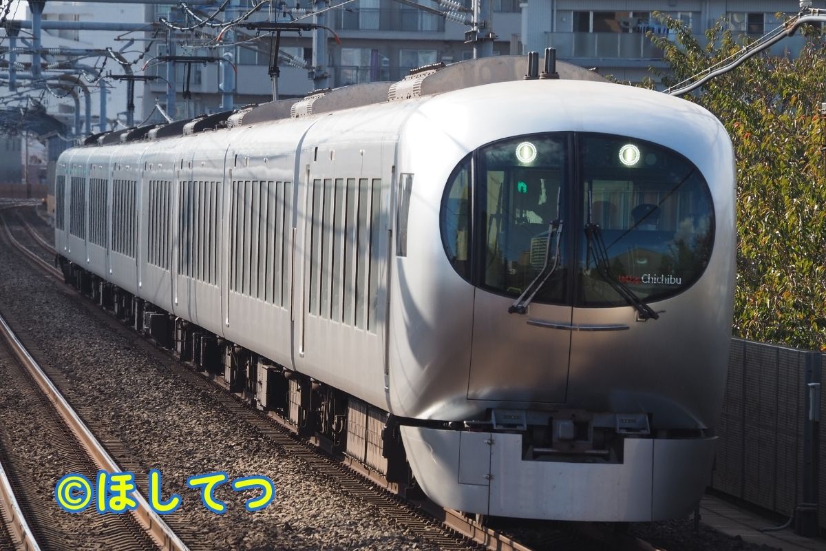西武001系ラビュー・西武池袋線練馬高野台駅の写真