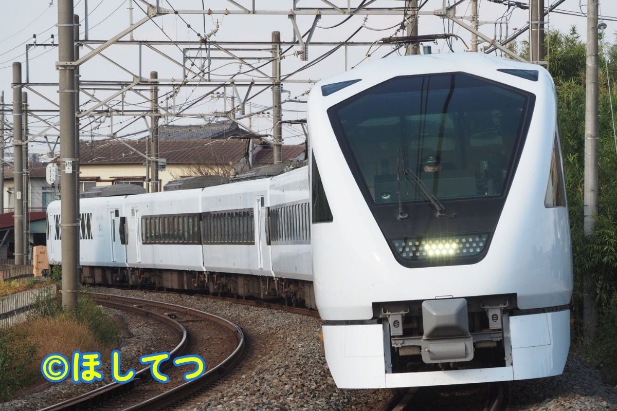 東武鉄道N100系スペーシアX・東武日光線新古河駅～栗橋駅間の写真