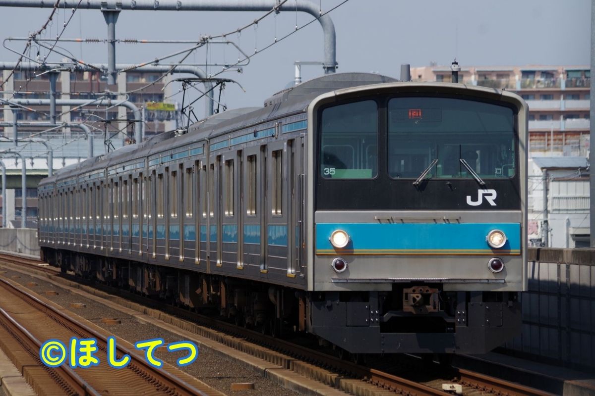 奈良線で活躍するJR西日本205系の鉄道写真