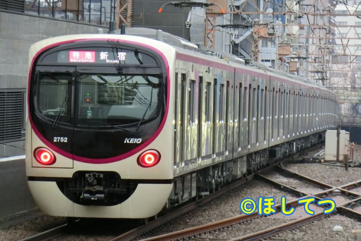 京王本線笹塚駅の京王2000系(Keio Main Line Sasazuka Station Keio 2000 series)