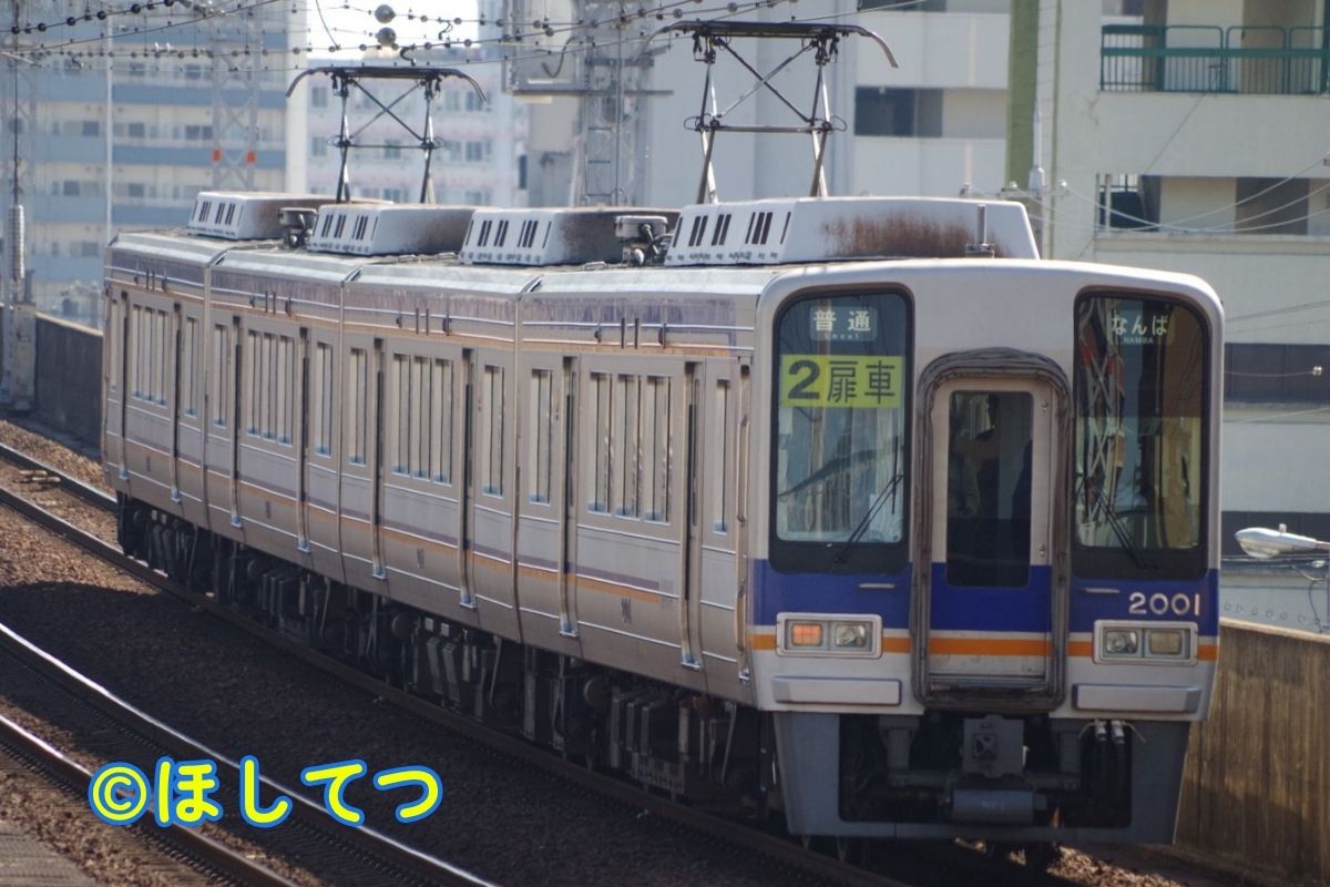南海本線今宮戎駅の南海2000系(Nankai Main Line Imamiyaebisu Station Nankai 2000 series)