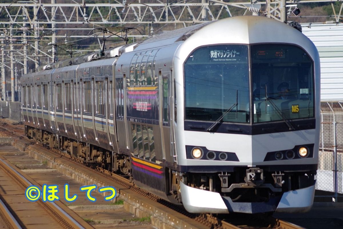 本四備讃線児島駅のJR四国5000系(Honshi-Bisan Line Kojima Station JR Shikoku 5000 series)
