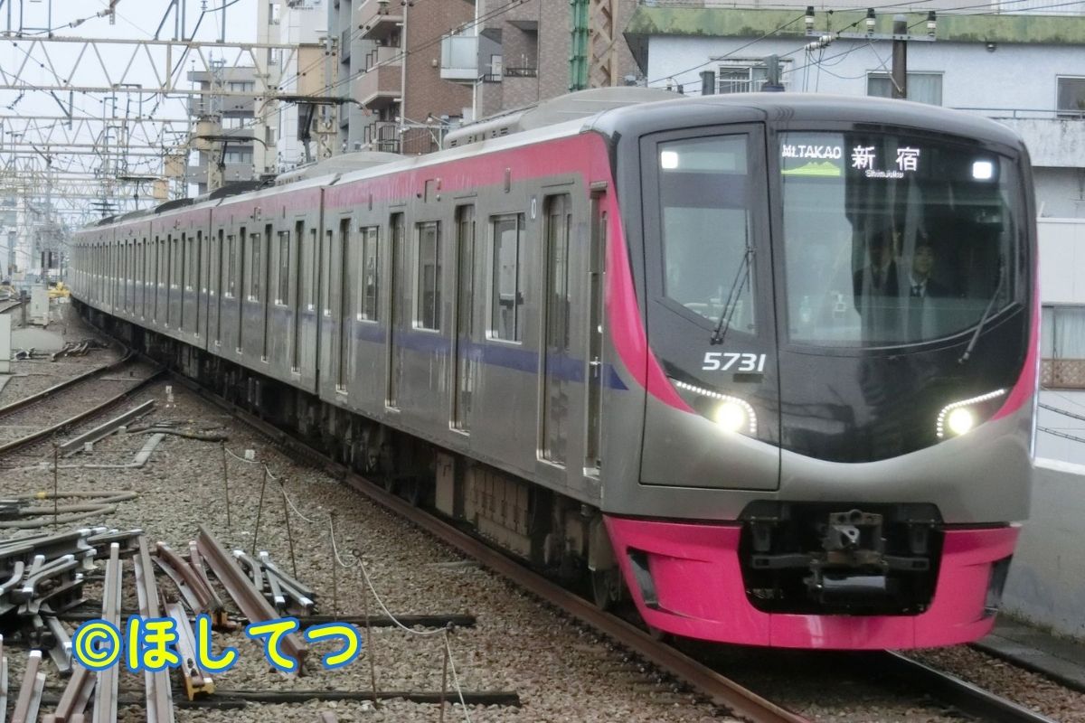 京王本線笹塚駅の京王5000系(Keio Main Line Sasazuka Station Keio 5000 series)