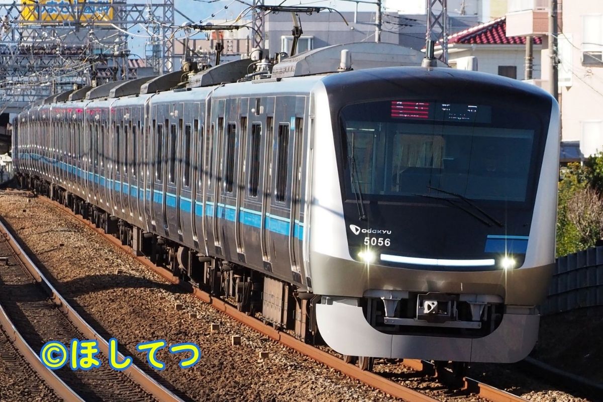 小田急小田原線愛甲石田駅から伊勢原駅間の小田急5000形(Odakyu Odawara Line between Aikoishida and Isehara Stations Odakyu 5000 series)