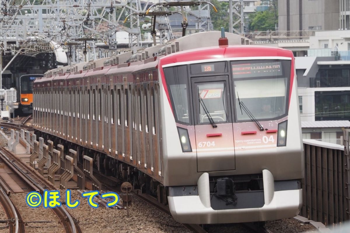 東急田園都市線二子新地駅の東急6000系(Tokyu Denentoshi Line Futako-Shinchi Station Tokyu 6000 series)