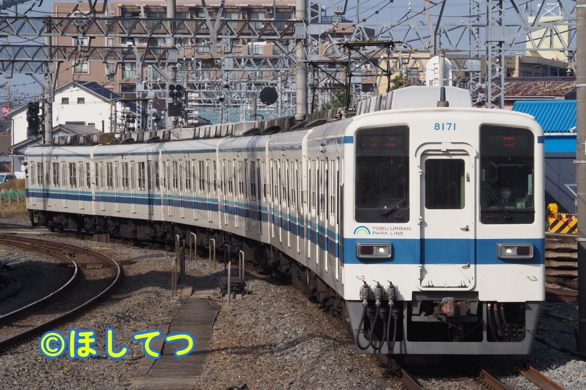 東武野田線春日部駅の東武8000系(Tobu Noda Line Kasukabe Station Tobu 8000 series)