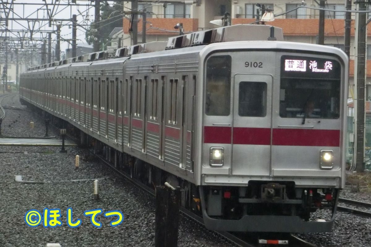 東武東上線鶴瀬駅の東武9000系(Tobu Tojo Line Tsuruse Station Tobu 9000 series)
