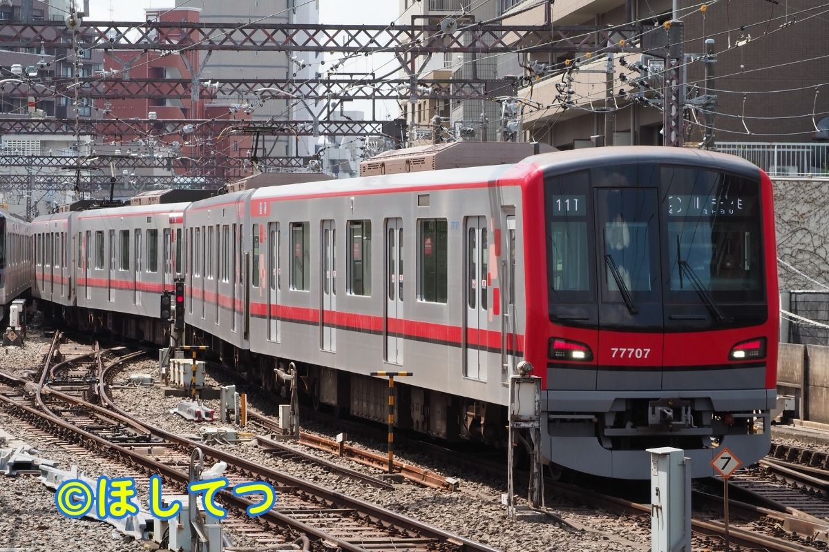 東武鉄道70000系の鉄道写真