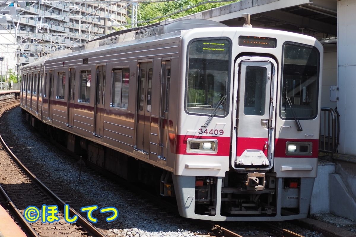 東武鉄道30000系の鉄道写真