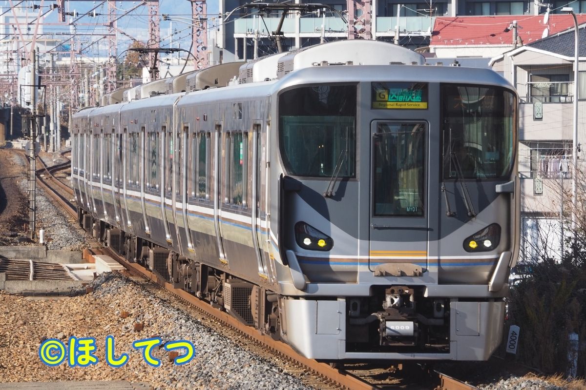 JR西日本225系6000番台の鉄道写真