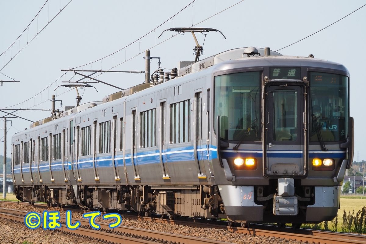 JR西日本521系の鉄道写真