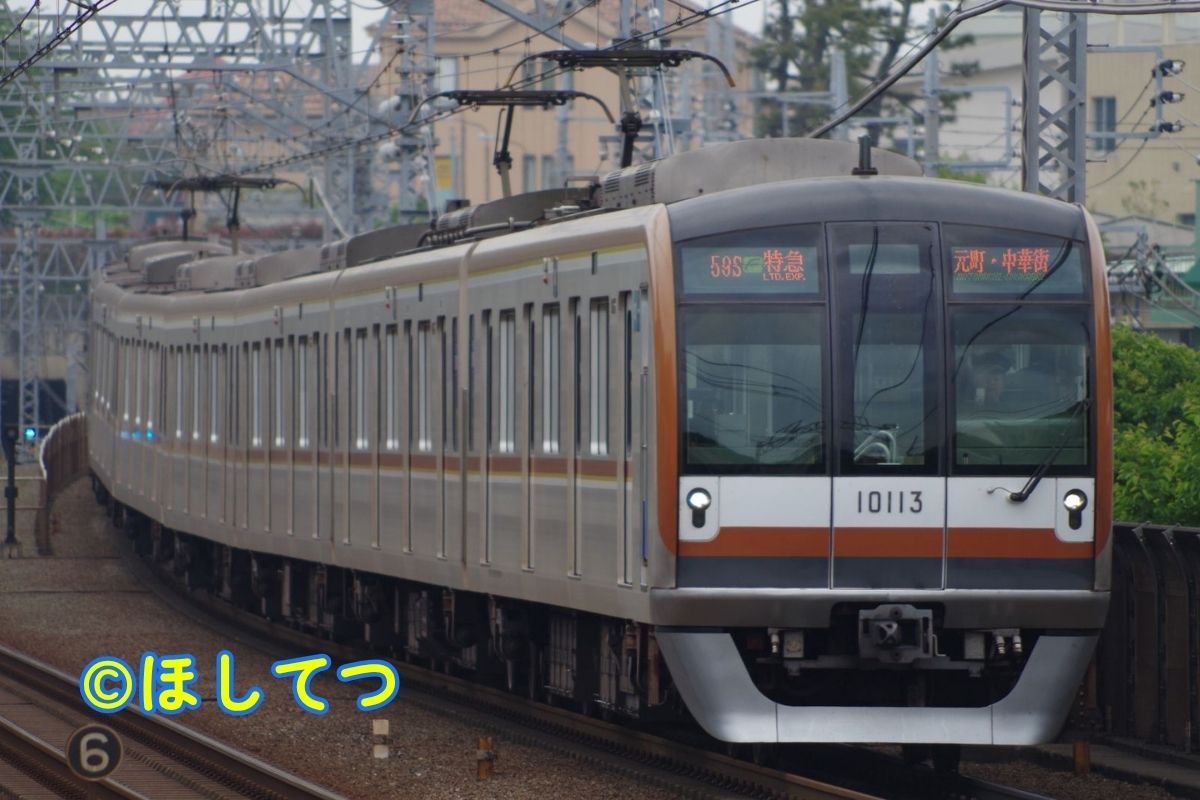 東京地下鉄10000系の鉄道写真