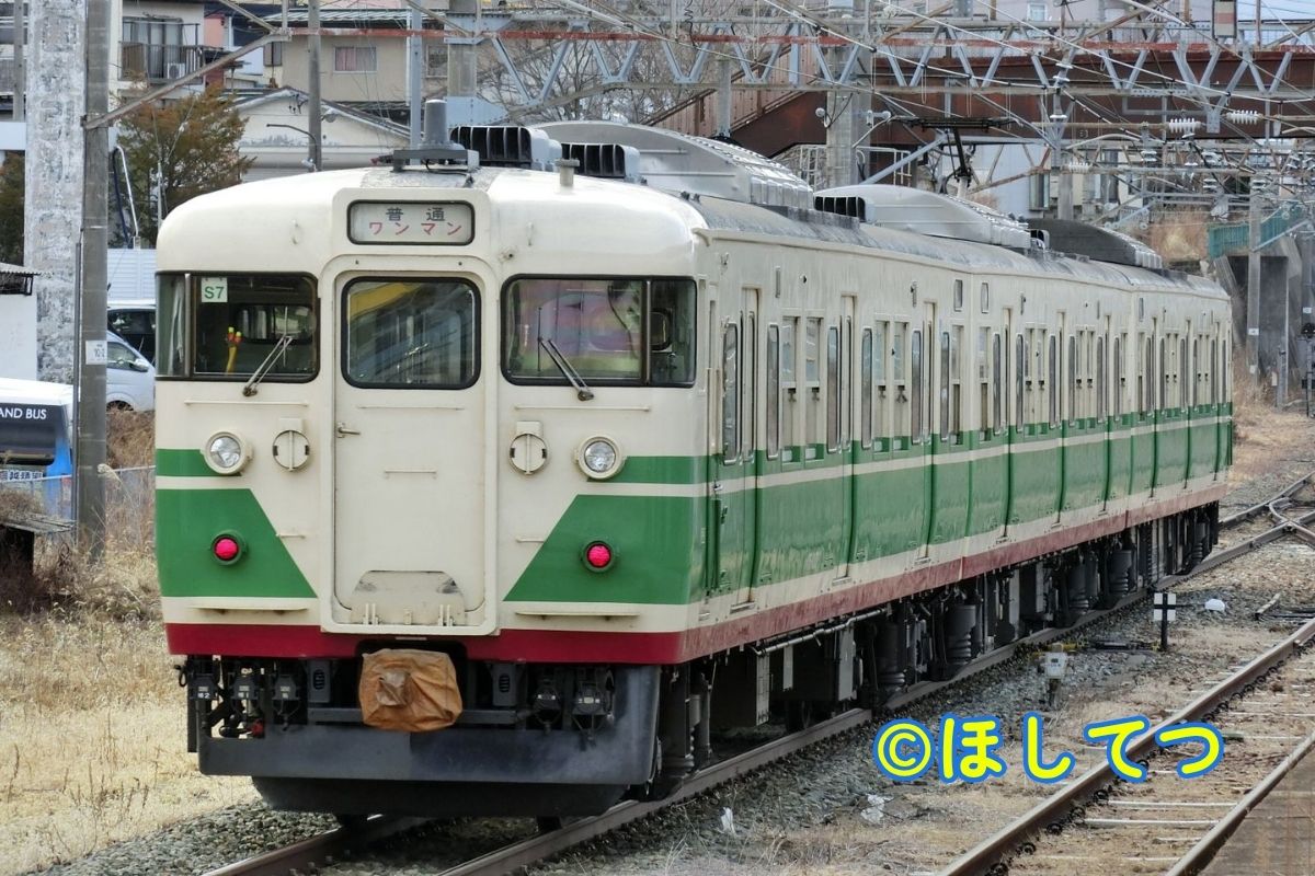 しなの鉄道115系復刻信州初代色の鉄道写真