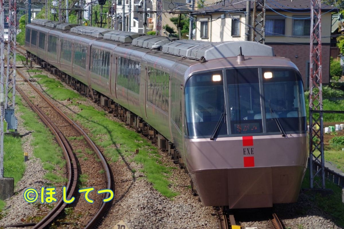 小田急電鉄30000形EXEの鉄道写真