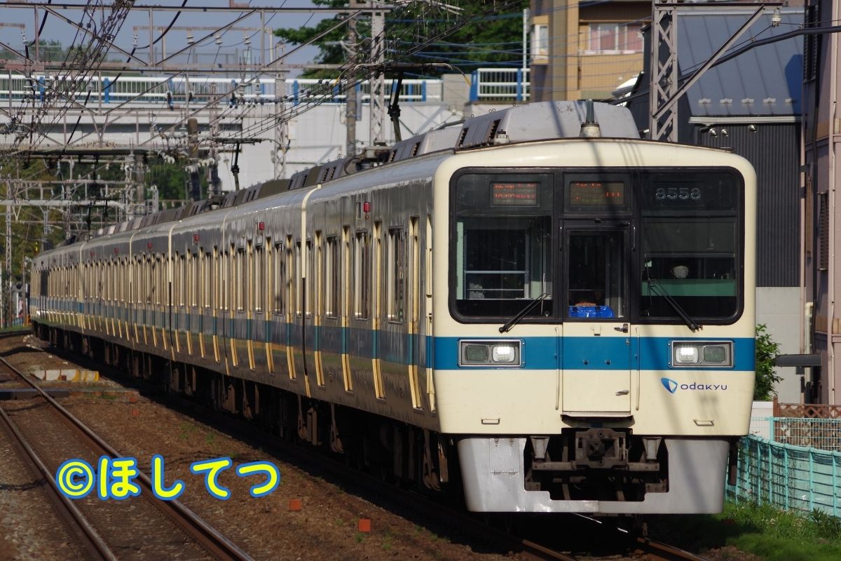 小田急電鉄8000形の鉄道写真