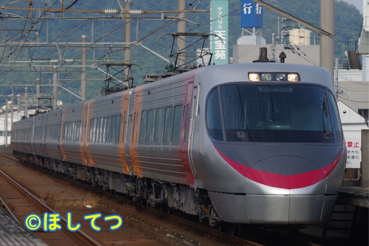 JR四国8000系しおかぜ・いしづちの鉄道写真