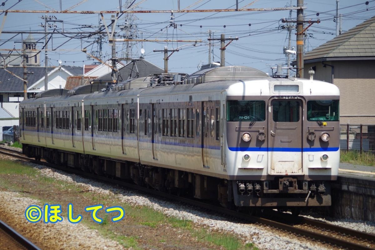 JR西日本115系3000番台広島更新色の鉄道写真