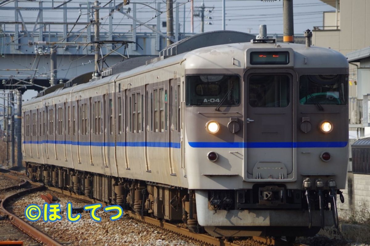 JR西日本115系カフェオレ色（JR西日本更新色）の鉄道写真