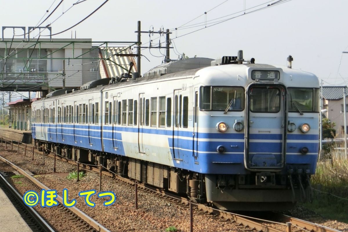 JR東日本115系新潟3次色の鉄道写真
