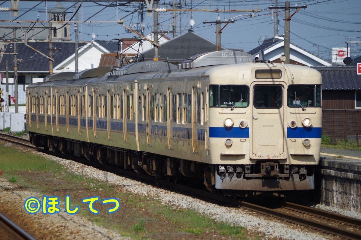 日本国有鉄道115系瀬戸内色の鉄道写真