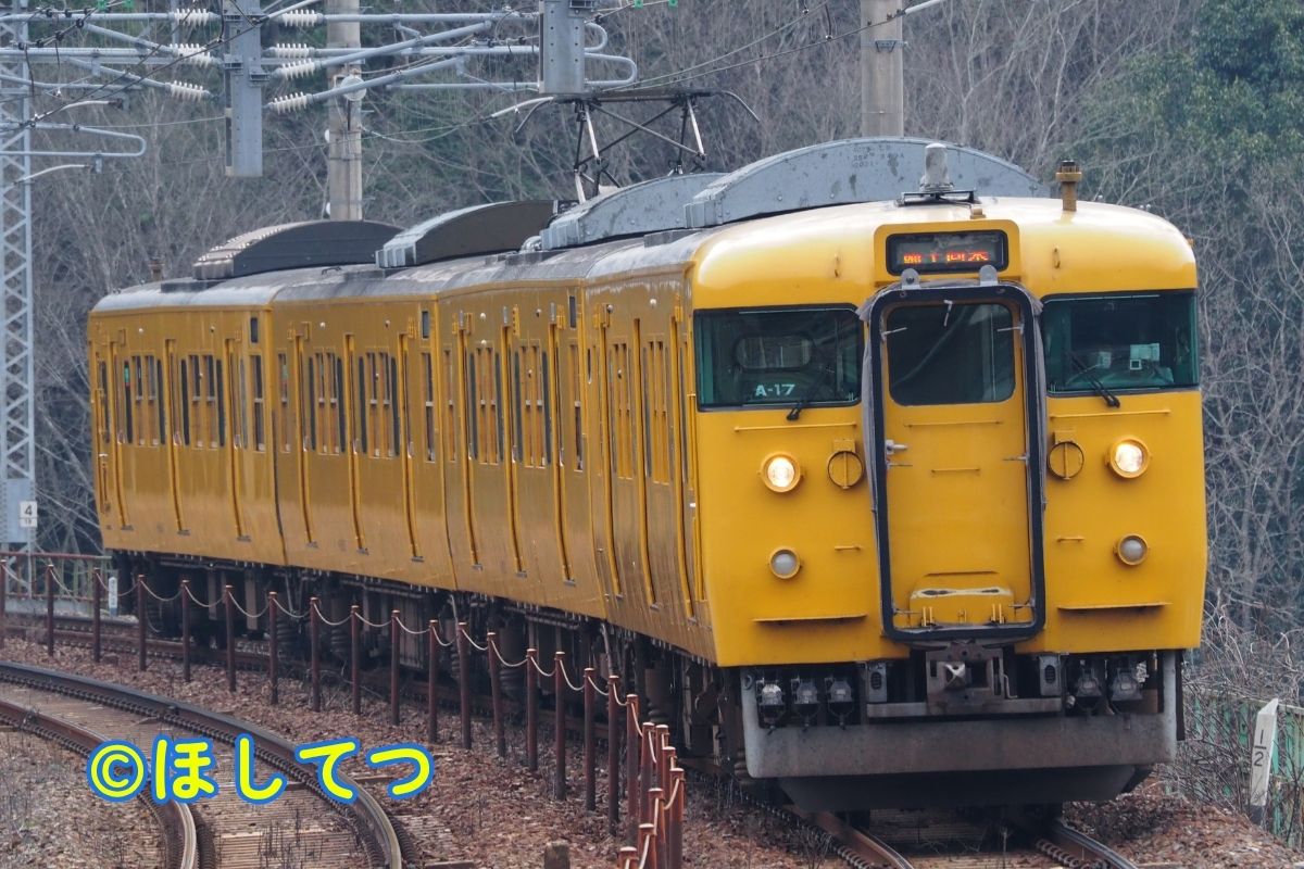 JR西日本115系瀬戸内地域色（濃黄色）の鉄道写真